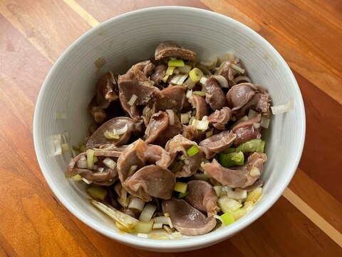 鉄分不足に!あっさり砂肝のネギポン酢